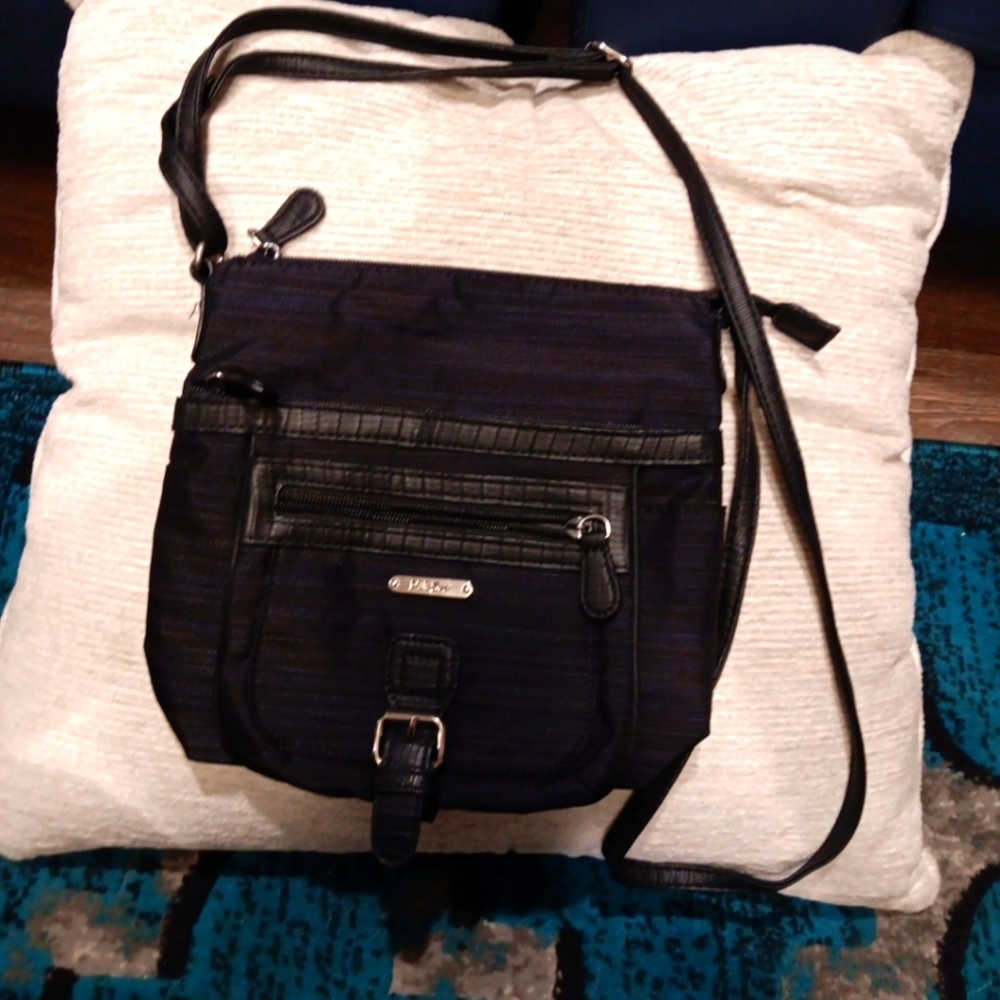 MultiSac Mini Flare Crossbody Black Semi New